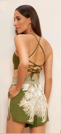 SHORT COS ELASTICO C/FENDA LATERAL ILHA PRASLIN