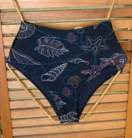 CALCA ANA CLAUDIA HOT PANTS REDUO