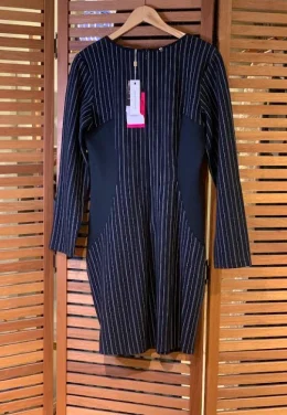 VESTIDO DE MALHA ML COM RECORTES LATERAL