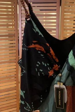 VESTIDO LONGO DECOTE V COM CORDAO