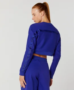 BLUSA DE MOLETOM CROPPED FAIXA ALTO GIRO AZUL TOTAL
