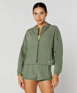 JAQUETA CORTA VENTO C/ CAPUZ E REGULAGEM