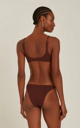 CALCA LATERAL DETALHE CAFE