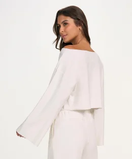 BLUSA CROPPED DECOTE CANOA CORES