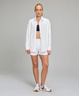 SHORTS LISTRADO SOBREPOSTO