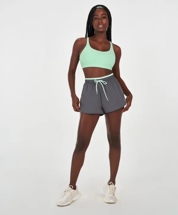 SHORTS SOBREPOSTO BOLSO INTERNO CINZA FERRO