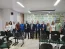 Da esquerda para a direita: Giovana Gonzlez (auxiliar administrativo); Giovana Andrade (assistente comercial); Donizeti da Luz (gerente executivo); Eraldo Bacelar (vice-presidente); Jean Pacheco (segundo tesoureiro); Joo Gabriel (consultor de vendas PJ); Marcus Vinicius Marques (vice-presidente da Unimed Bauru); Gabriel de Sibia Gonalves (presidente da Acira); Dorival Moraes (gerente de mercado e qualidade da Unimed Bauru); Adriana Ruiz (gerente de atendimento da Unimed Bauru); Tais Fernanda de Jesus (atendente da Unimed Bauru em Agudos) e Joo Pedro Machado (segundo secretrio da Acira)