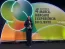 Gabriela Cossoniche, assistente do setor de Ouvidoria com o Prmio Ouvidoria de Excelncia.