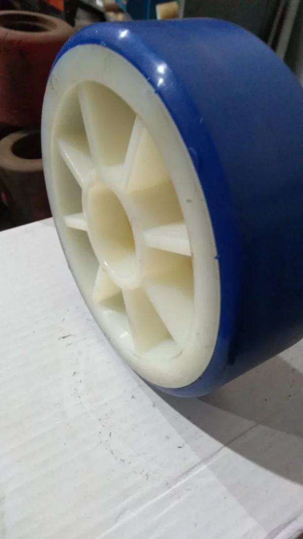 Roda Direcional Nylon/PU 173 x 60