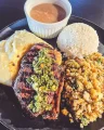 Opção 03: Pê-Efe Tayu 01: Filé grelhado com chimichurri Opção 03: Pê-Efe Tayu 01: Filé grelhado com chimichurri