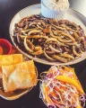 Opção 02: Obentô: Carne desfiada com cebola