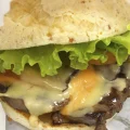 22 - Hambúrguer, cheddar, bacon, queijo prato, tomate e alface. 22 - Hambúrguer, cheddar, bacon, queijo prato, tomate e alface.