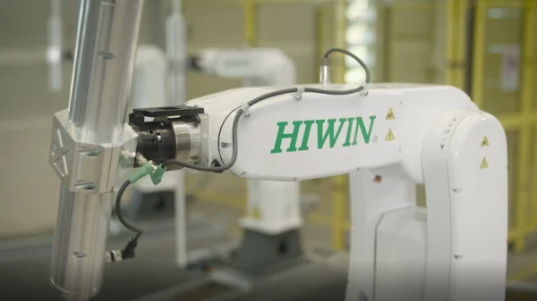 Robot articulado HIWIN RT605 de 6 ejes - Soporta hasta 7 kg (IP32)