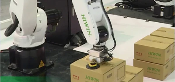 Robot articulado HIWIN RA620 de 6 ejes - Soporta hasta 30 kg (IP65 / IP54)