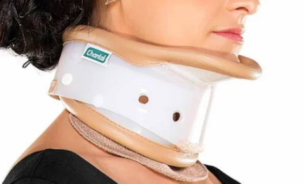 Colar Cervical Mentoniano M - Chantal