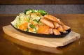 Teppan Yaki de Salmão com Gohan Teppan Yaki de Salmão com Gohan