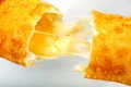 Queijo com Batata palha Queijo com Batata palha