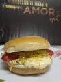 Mini Hot (Mini pão, Salsicha, Queijo e Batata palha) Mini Hot (Mini pão, Salsicha, Queijo e Batata palha)