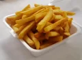 PORÇÃO DE BATATA FRITA PORÇÃO DE BATATA FRITA