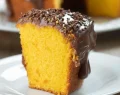 Bolo de cenoura com chocolate (Fatia) Bolo de cenoura com chocolate (Fatia)