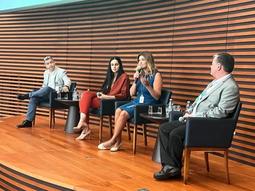 Cehub participa de evento sobre ensino e aprendizagem nas organiza��es do Ensino Einstein