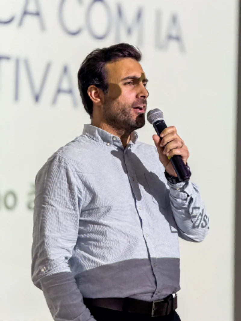 Dr Edson Perger,  tela