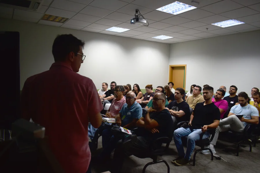 Cehub capacita mdicos e estudantes em inovao tecnolgica na ultrassonografia para emergncias e UTI (1 EDIO)