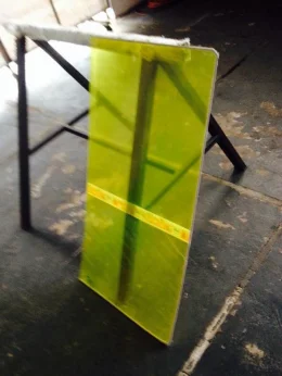 Chapa Acrilica Amarelo Transparente 50cm x 50cm Esp. 3mm