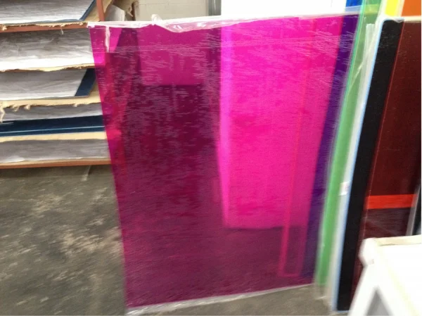 Chapa Acrilica Colorida Rosa transparente 50cmx50cm Esp. 3,0mm