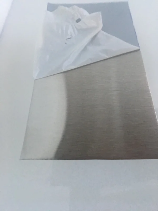 Chapa Ao Inox 430 Escovado 1,0mt x24cm Na Esp. De 0,5mm