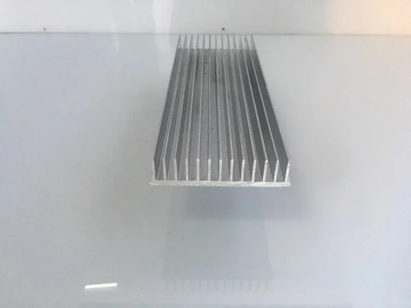 Dissipador De Calor Aluminio 90cm Comp.x10,5cm Larg.x2,5 Alt