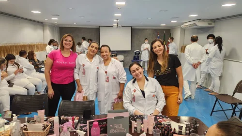 Enfermeiros da Beneficncia Portuguesa fazem vaquinha e levam paciente ao show do Belo