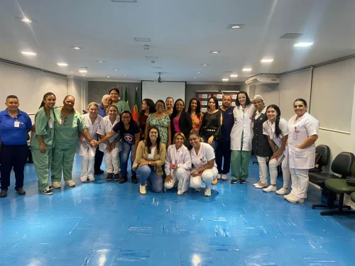 Simpsio de Enfermagem do Hospital Beneficncia rene profissionais para aprendizagem e confraternizao