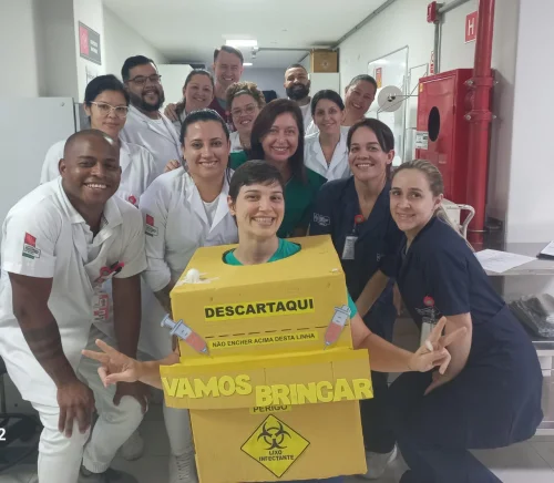 Sesmt do Hospital Beneficncia Portuguesa de Bauru orienta sobre manuseio e descarte de perfurocortantes