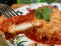 Frango à Parmegiana Frango à Parmegiana
