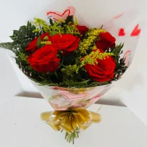 RAMALHETE C/ 6 ROSAS VERMELHAS