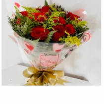 RAMALHETE 12 ROSAS VERMELHAS