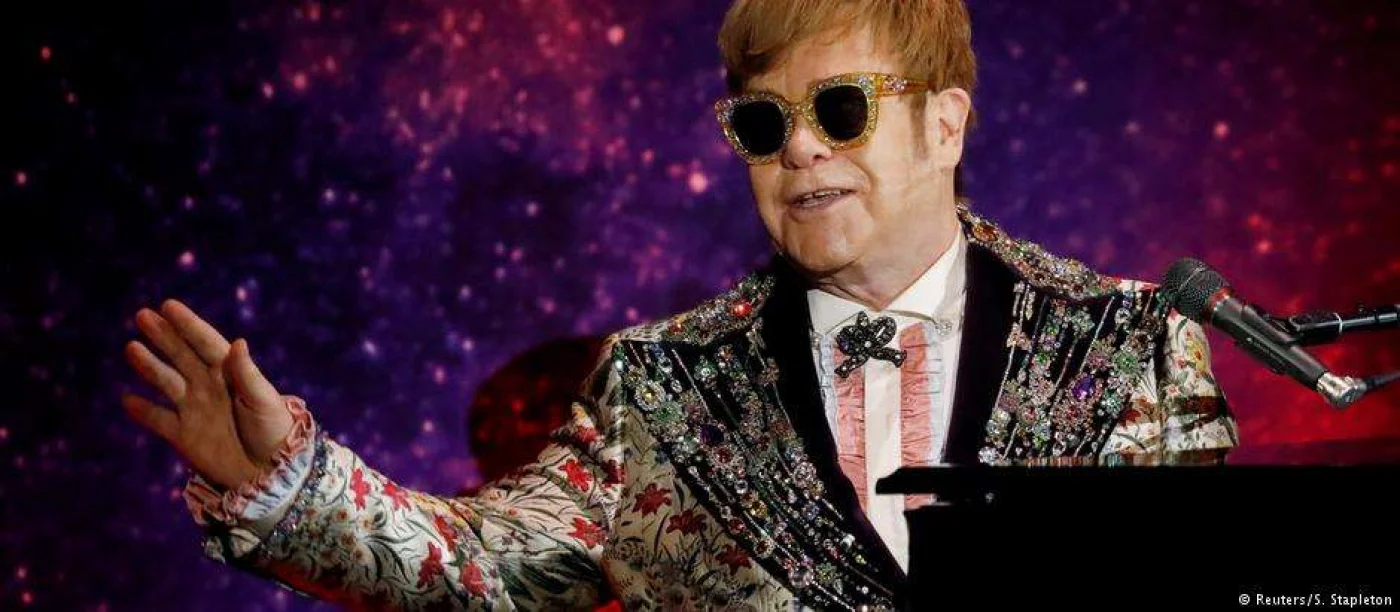Aps 50 anos de carreira, Elton John anuncia ltima turn mundial