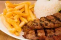 Fil� com fritas