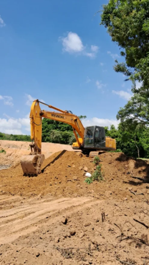 imagem do produto Escavadeira Hyundai 210 Ano 2008