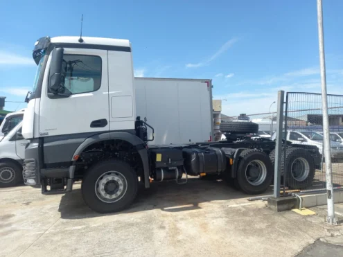 imagem do produto Caminhão Cavalo Mecânico Mercedes Benz 3351S Ano 2024