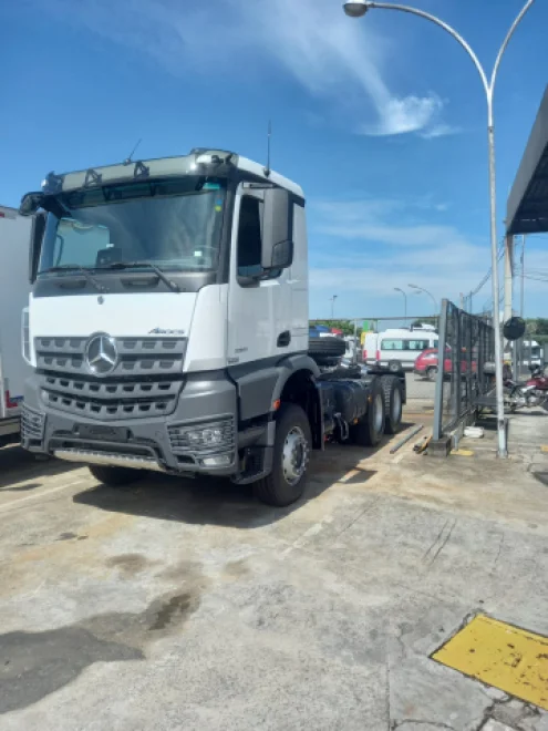 imagem do produto Caminhão Cavalo Mecânico Mercedes Benz 3351S Ano 2024