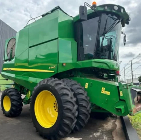 imagem do produto Colheitadeira de Grãos John Deere S440 Ano 2019