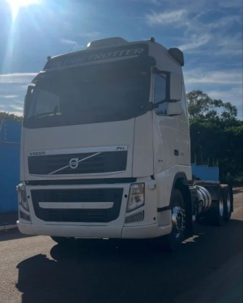 imagem do produto Caminhão Cavalo Mecânico Volvo FH440 Ano 2011