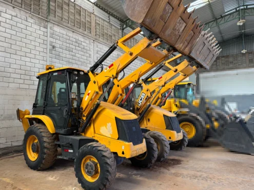 imagem do produto Retro Escavadeira JCB 3CX 4x4 Ano 2019