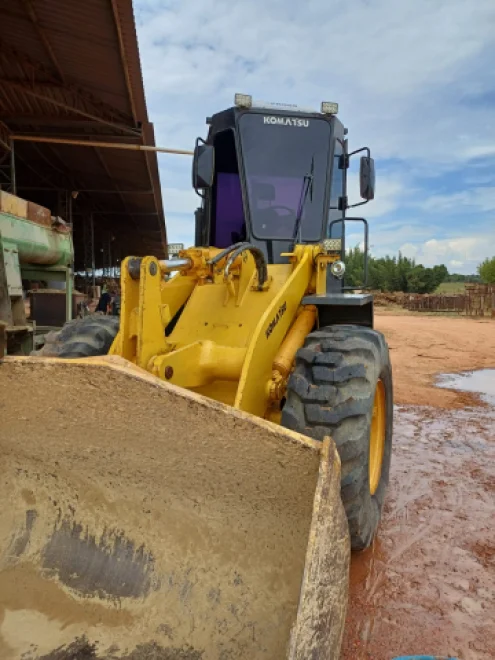 imagem do produto Pá Carregadeira Komatsu WA180 Ano 2002