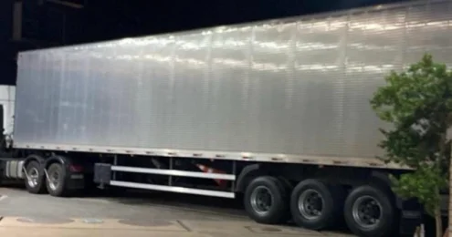 imagem do produto Carreta 3 Eixos Ba Guerra Ano 2024/25