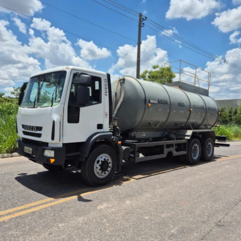 imagem do produto Caminh�o Pipa IVECO 260E28 Ano 2013/2014