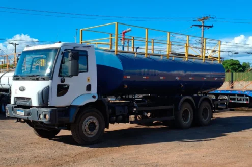 imagem do produto Caminh�o Pipa Ford Cargo 2629 Ano 2015