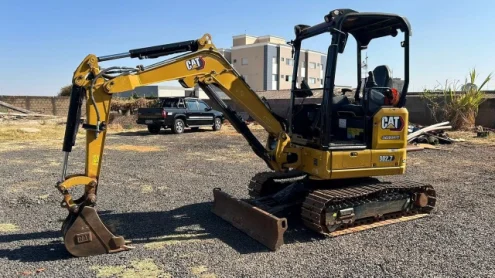 imagem do produto Mini Escavadeira Caterpillar 302.7 Ano 2022